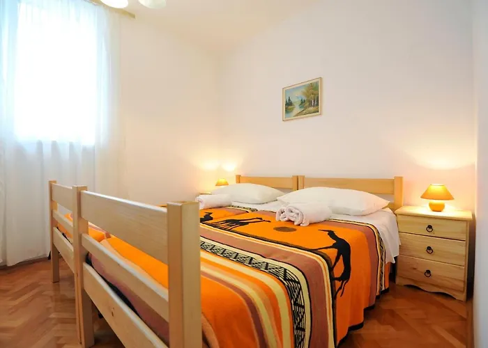 Val Διαμέρισμα *